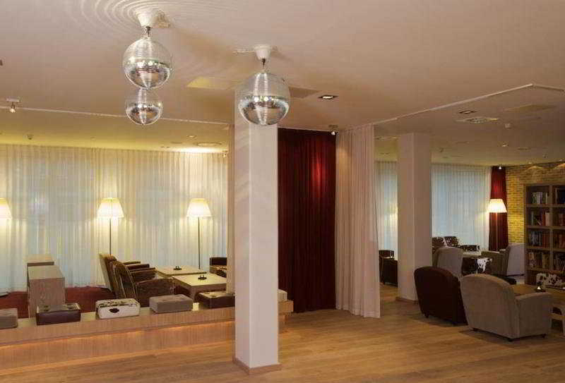 Pentahotel Hotel